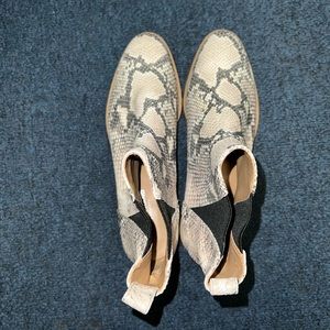 Crocodile boots